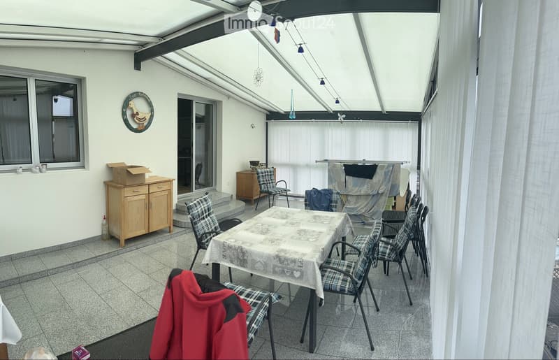Invest mit grosser Wohnung und Saal (4)
