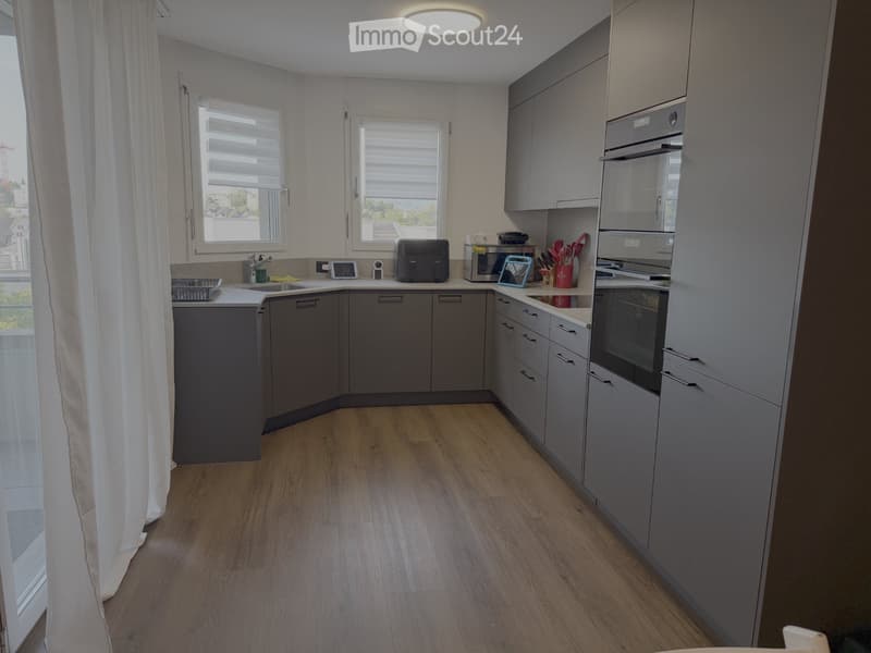 Renovierte 4.5-Zimmer-Wohnung am Fusse des Ölbergs (2)