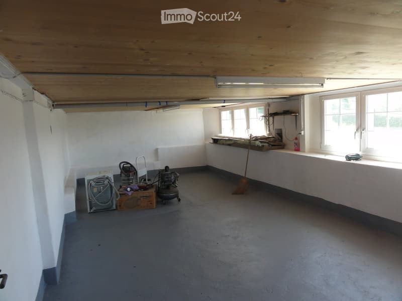 Zu vermieten 5 1/2 Zimmer Haus an sonniger Lage (3)