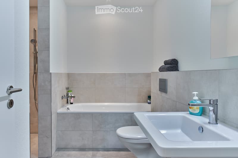 Appartement en attique de haute qualité de 4,5 pièces avec terrasse (4)