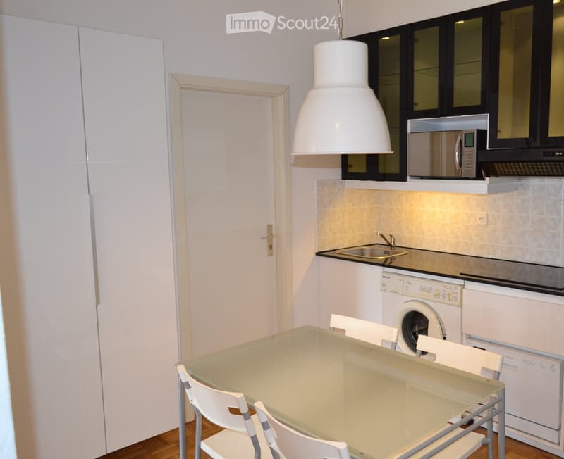 Camera ammobiliata in condivisione con balcone disponibile immediatamente (4)