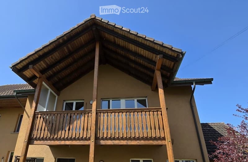 Ampio appartamento maisonette di 5 locali con balcone a Boningen (3)