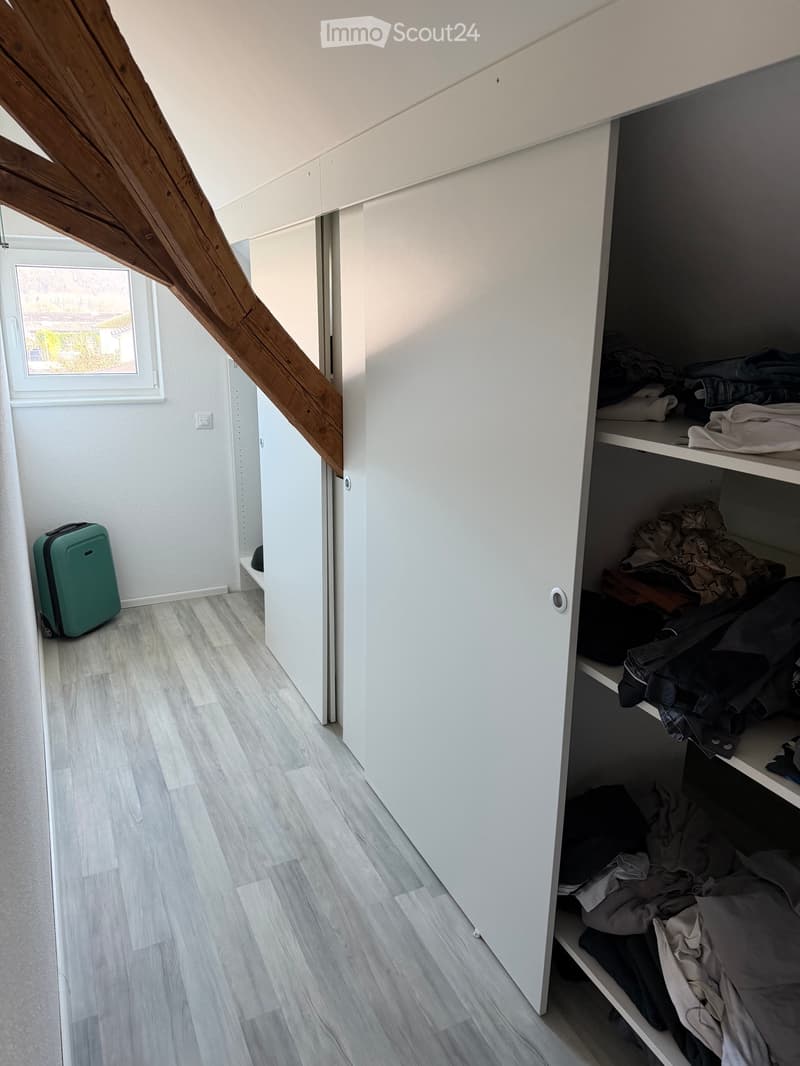 Appartement moderne et lumineux de 1 chambre avec 120m² à louer (4)