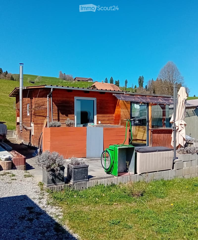 Caravan with extension and terrace (1)