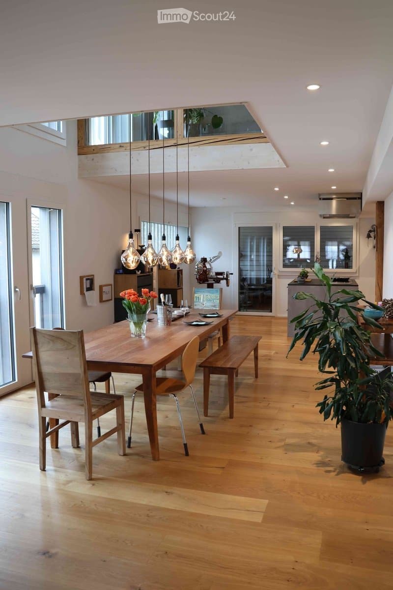Befristet, möbliert: Grosszügige 5.5-Zimmer-Maisonette (2)