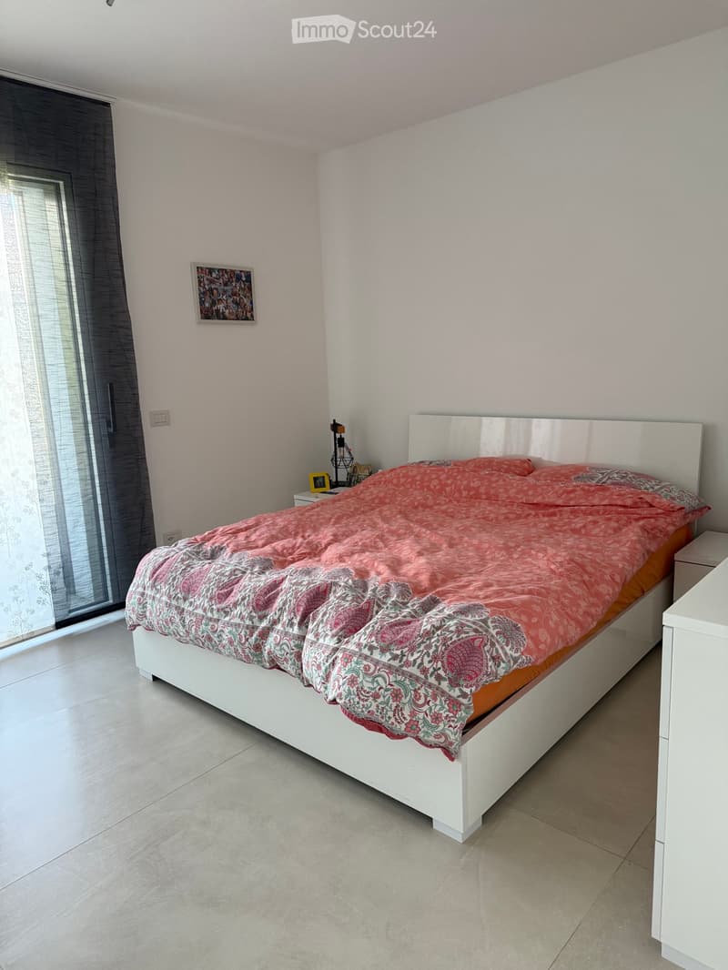 Two-room apartment in residential area with swimming pool (3)