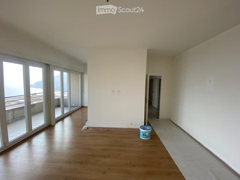 115qm / light-filled 3.5-room flat / dream view Lake Lugano (3)