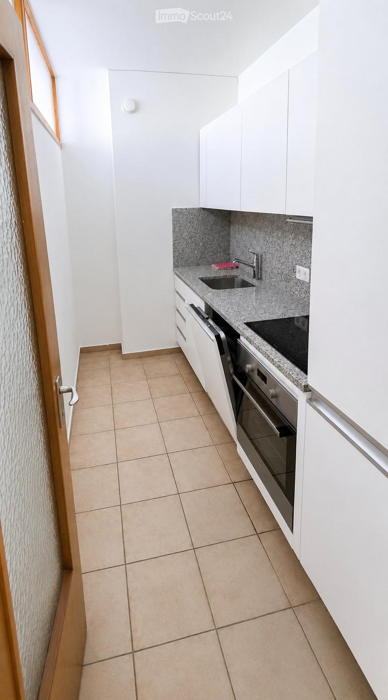 [Cercasi subentrante] Spazioso 4.5 locali a Cadempino (2)