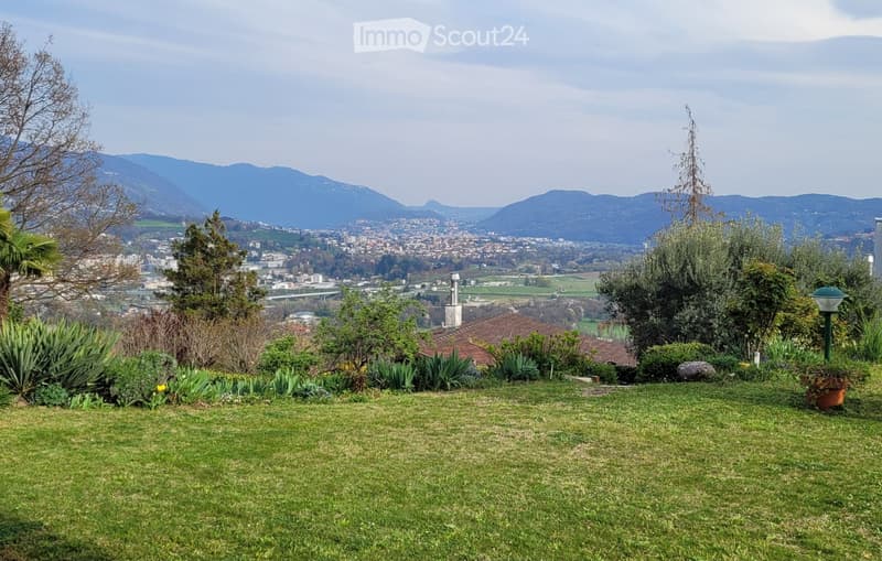 Vente d'une splendide villa avec piscine dans le Mendrisiotto (1)