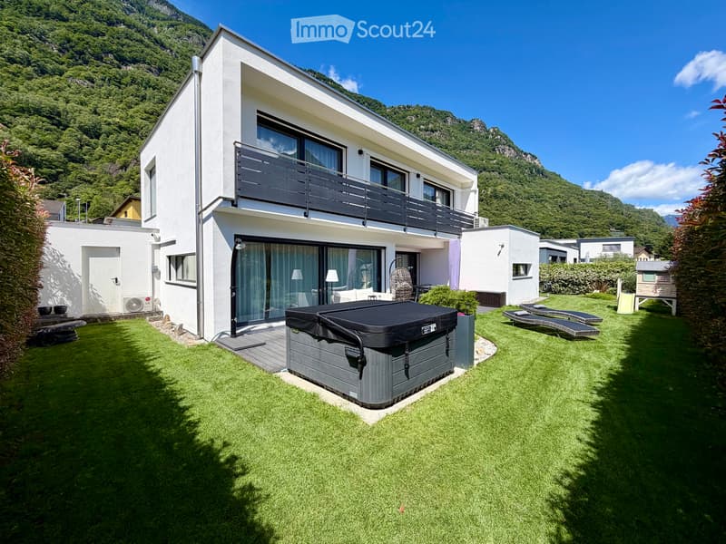 Moderne 5.5-Zimmer-Villa mit Spa, Garten und hoher Effizienz (1)