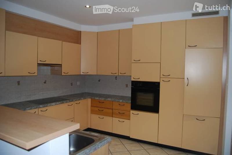 Une chambre à Bellinzona dans un bel appartement partagé (4)