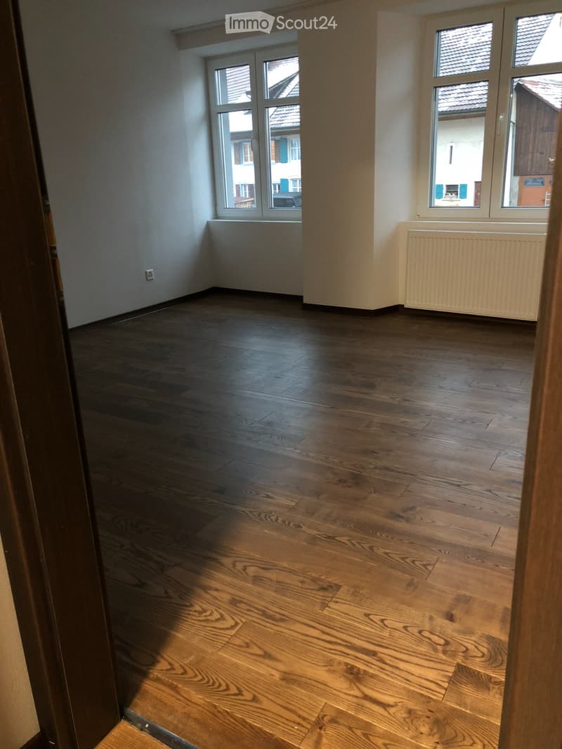 Appartement de location 3.5 pièces 1er étage disponible immédiatement ou sur arrangement! (4)