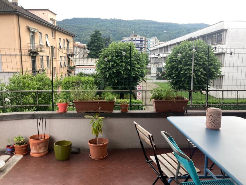 Appartement design lumineux, 2 chambres, balcon et parking (2)