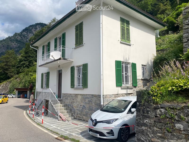 Freistehendes Ferienhaus / Casa vacanza in Mosogno (1)