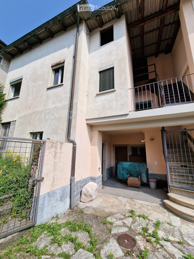 casa ad Arzo ( Einfamilienhaus in Arzo) (1)