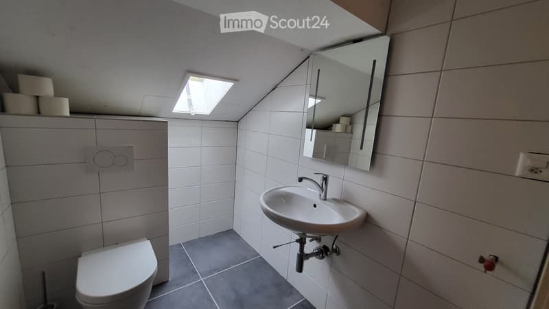Zimmer möbliert mit Küchenbenützung / Etagendusche/WC (5)