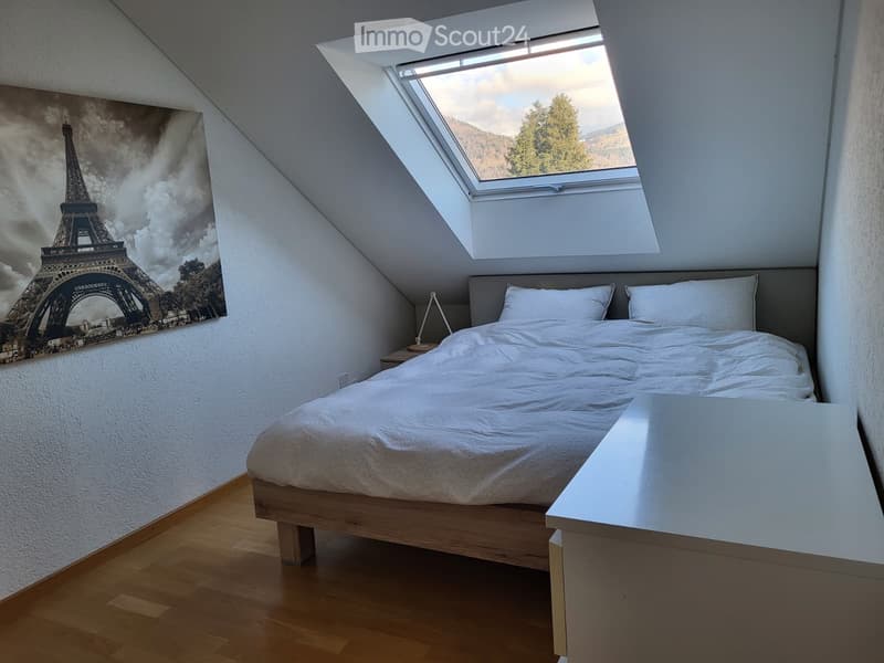 2-Zimmer Dachwohnung befristet in Thun (2)
