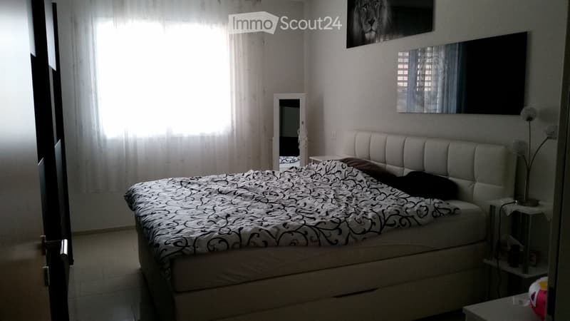 Very modern 2.5 room apartment 78 m2 in sunny and quiet location (2)