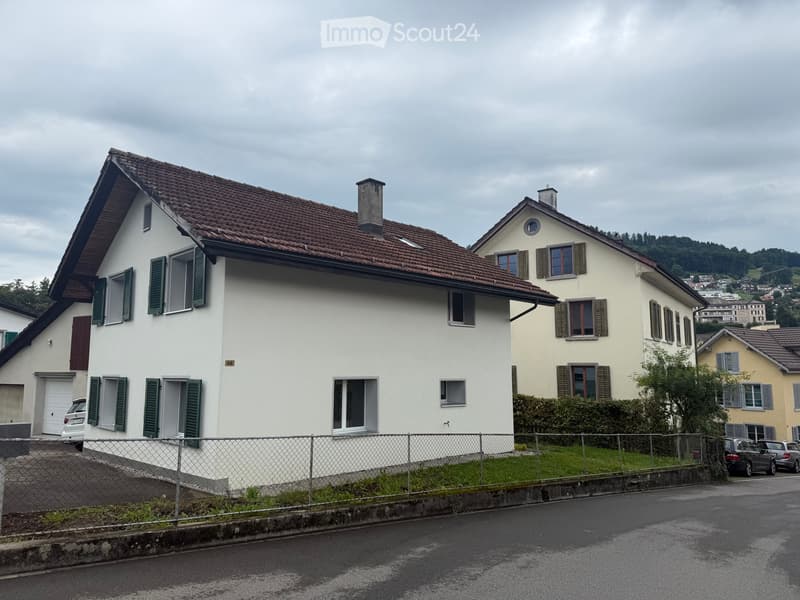 4 Bedroom Single-Family House with Garden (1)