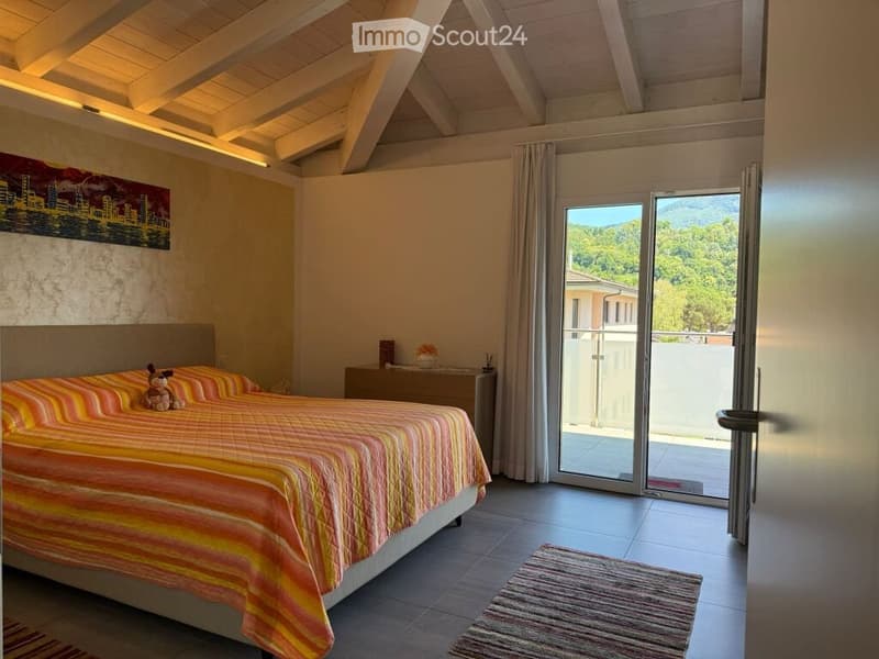 Spacious apartment with private garage (3)