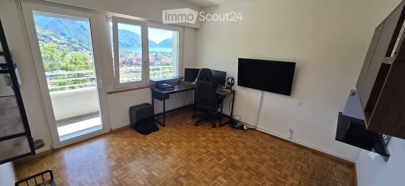 3.5 Locali - Giardino privato e terrazza vista lago a Porza (11)