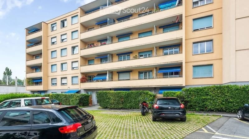 Affascinante appartamento di 2.5 locali con balcone a Losanna (1)