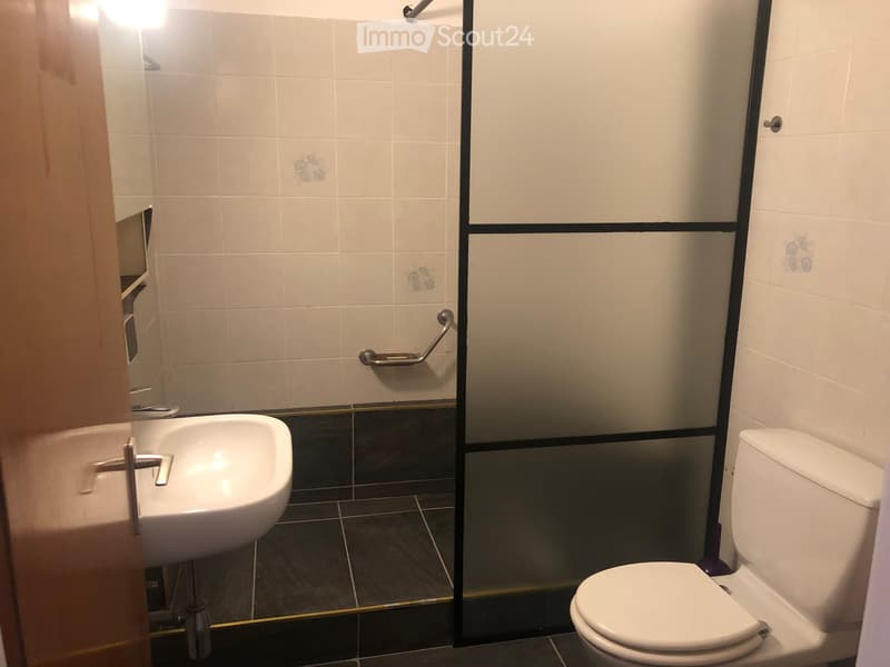 Wohnung 3.5 zum Verkauf in der Nähe von RSI Lugano (2)