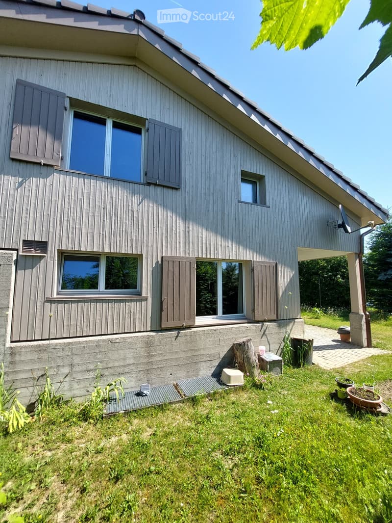 Freistehendes Einfamilienhaus mit Garage (4)