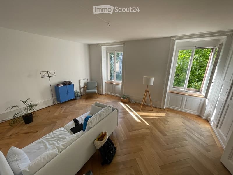 Appartamento in un edificio storico a Biel (1)
