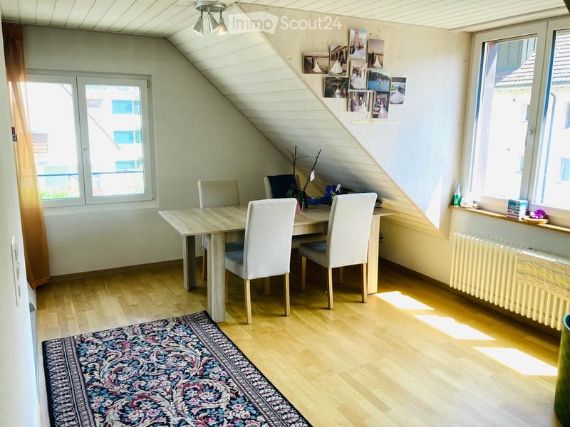 2.5 Zimmer Dachwohnung in Altbau (5)