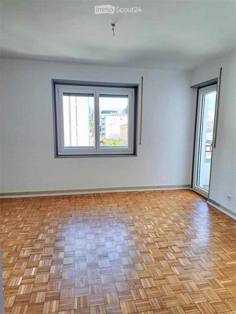 Charmantes 2.5-Zimmer-Wohnung in Vevey (3)
