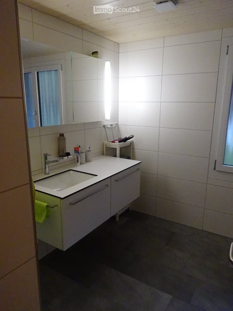 Schöne 3.5 Zimmer Wohnung zu vermieten (2)