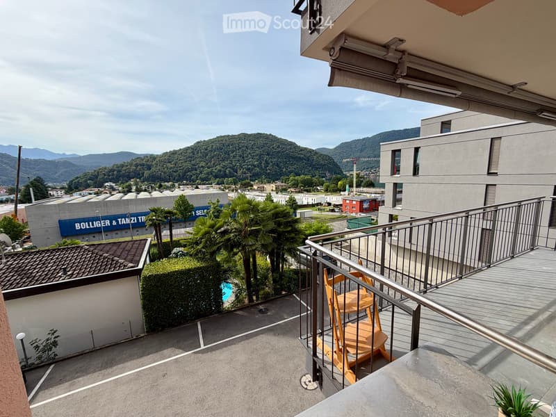 Caslano/Pura 4.5 rooms with parking and lake view (2)