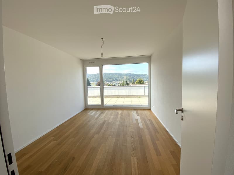 Appartement en attique de 4,5 pièces : central, moderne et ensoleillé (3)
