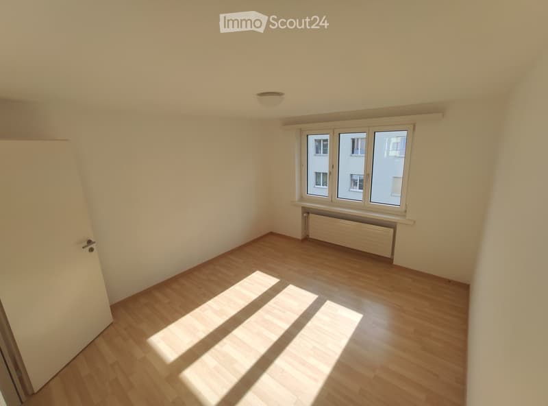 À louer 2 pièces appartement *À partir de maintenant* (3)