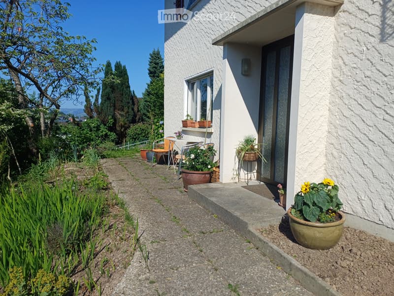 15m² ground floor room with nice seating area for rent (2)