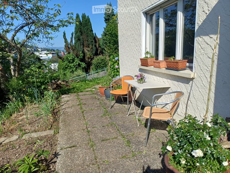 15m² ground floor room with nice seating area for rent (1)