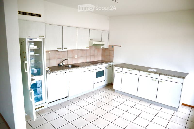 Luminoso bilocale di 71 m² con terrazza coperta (4)