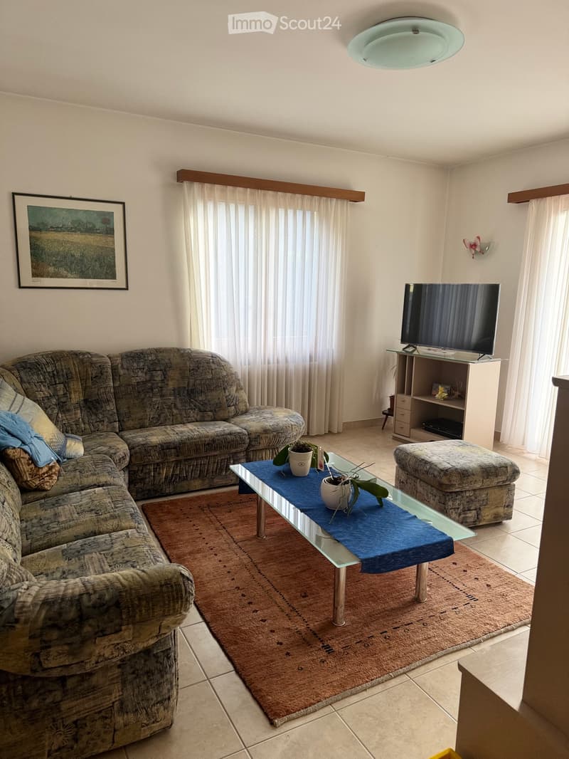 Maison spacieuse avec jardin et 2 boxes auto à louer à Bironico (4)