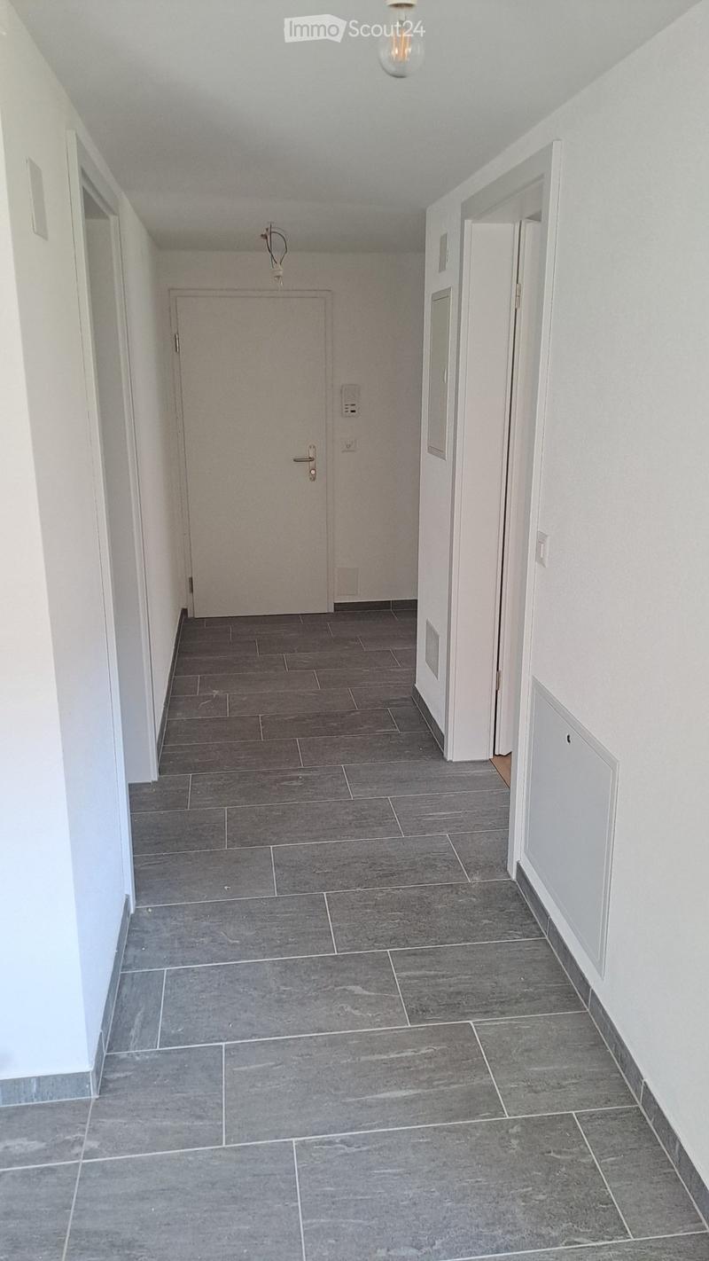 Neu renovierte Wohnung auf dem Land mit grosszügigem Balkon (5)