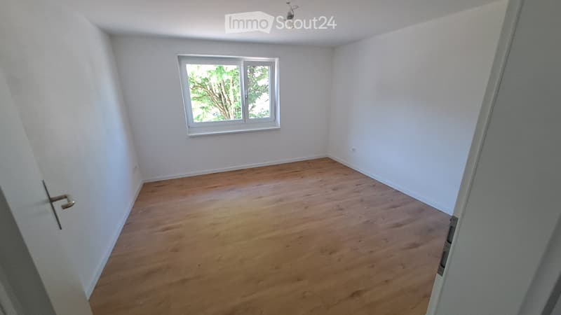 Neu renovierte Wohnung auf dem Land mit grosszügigem Balkon (7)