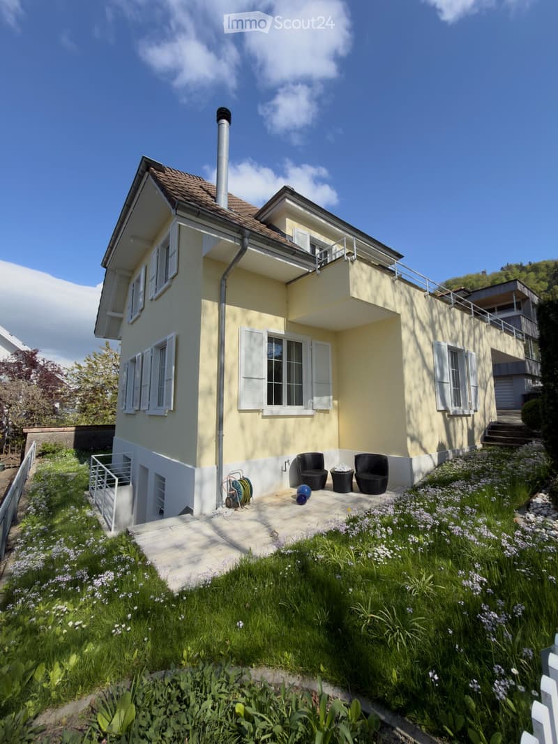 Casa unifamiliare moderna di 5,5 locali con terrazza (1)