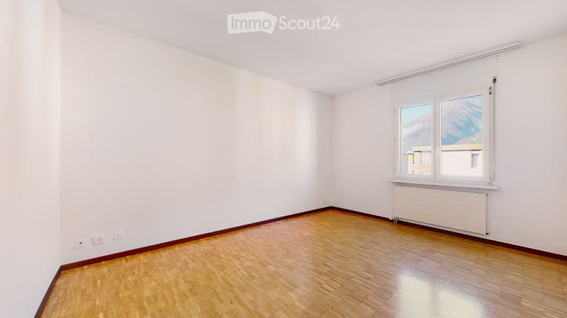 Zu vermieten sofort 2.5-Zimmer-Wohnung in Bellinzona (3)
