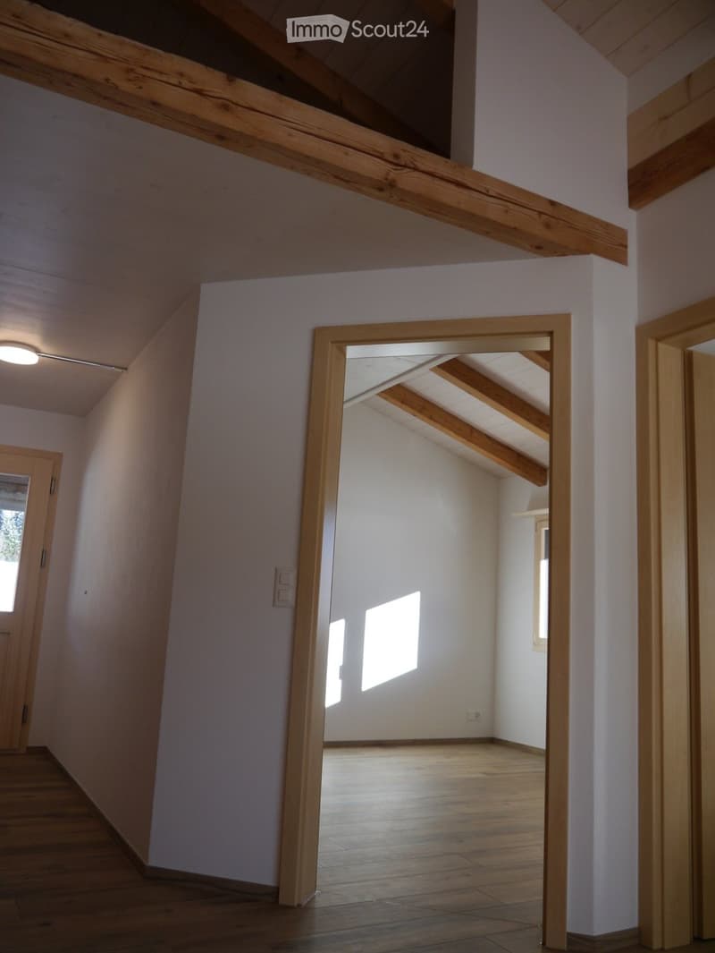 Helle 2.5 Zimmer Wohnung mit Balkon (2)