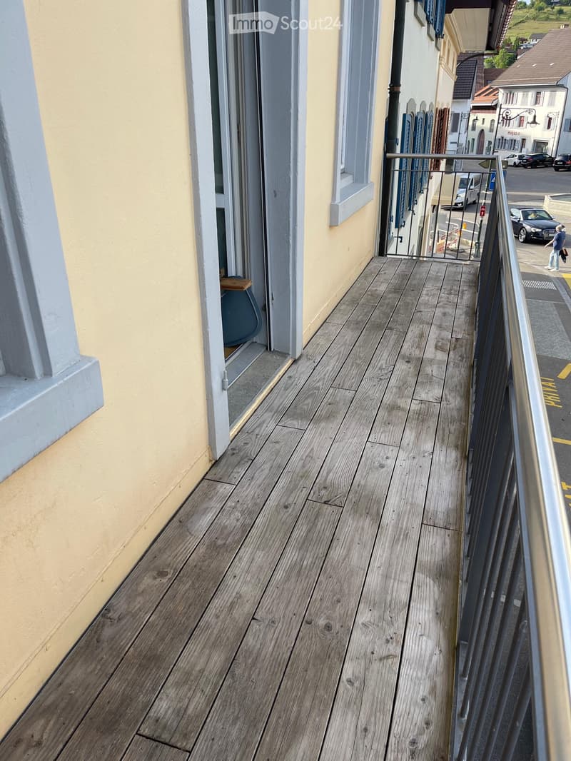 Helle 3.5 Zimmer Altbauwohnung in Gelterkinden (per Oktober) (5)