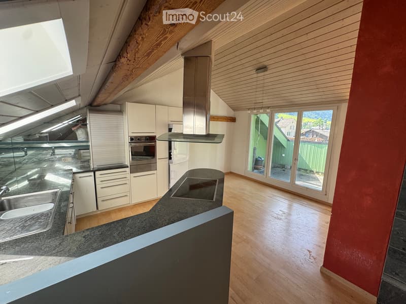 Maison spacieuse de 10,5 pièces avec espace commercial à Luchsingen (5)