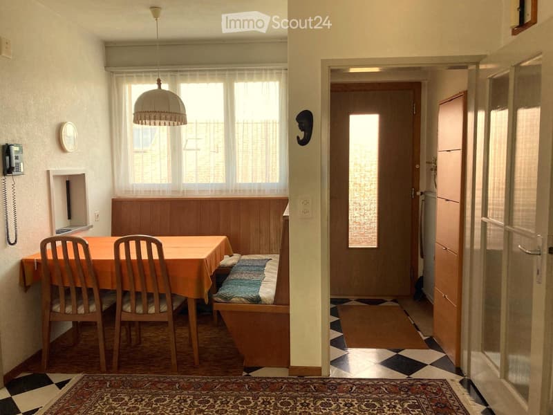 Charmant maison de famille de 6,5 pièces avec jardin (2)