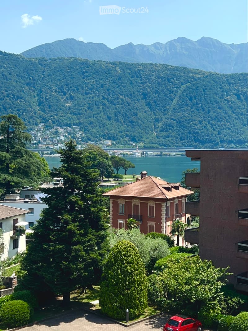 Appartement spacieux avec vue sur le lac, parking et cave (5)