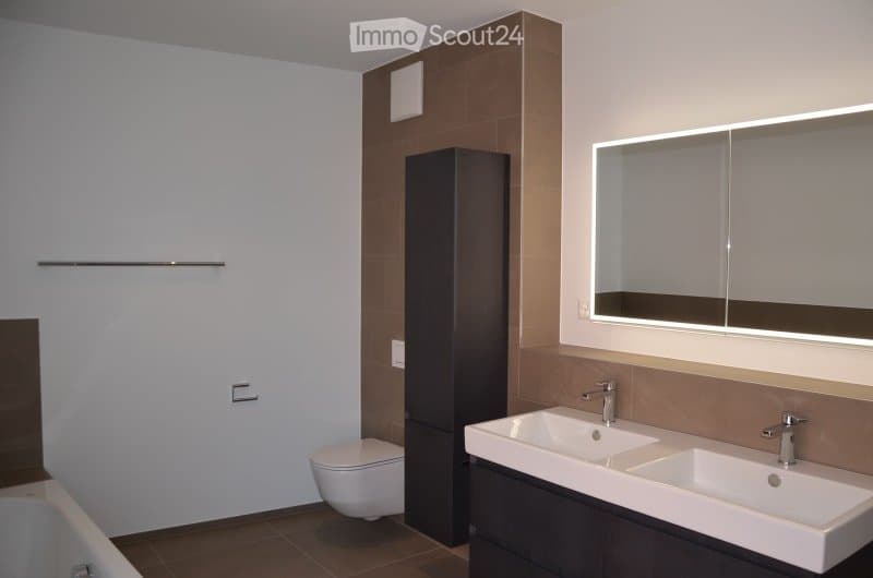 Appartement moderne et spacieux de 4,5 pièces au rez-de-chaussée (5)