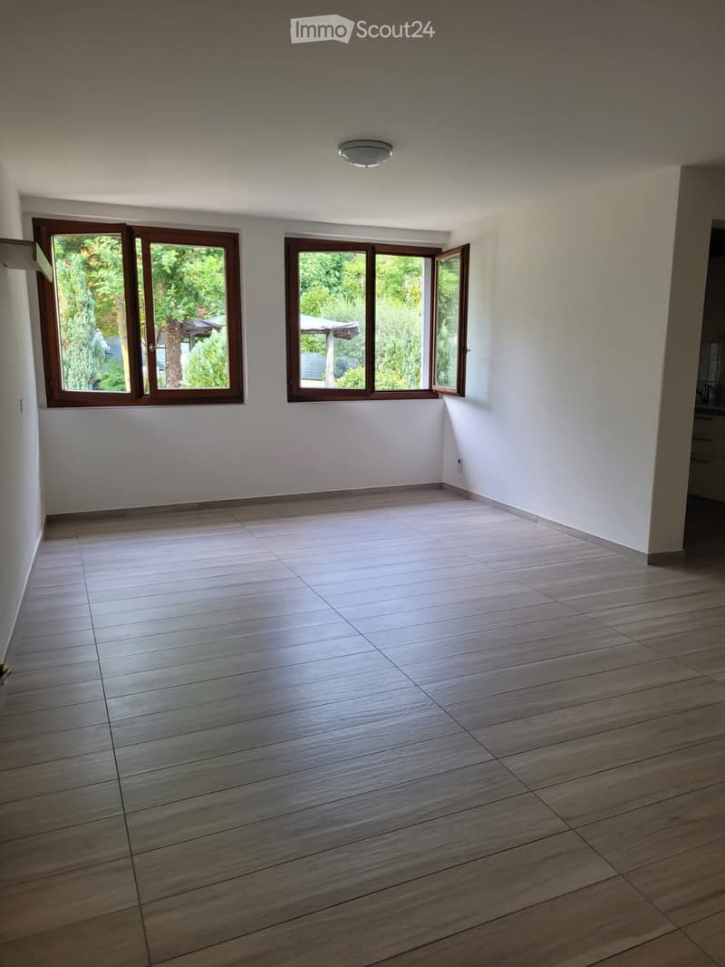 Rent apartment 2.5 rooms (1)